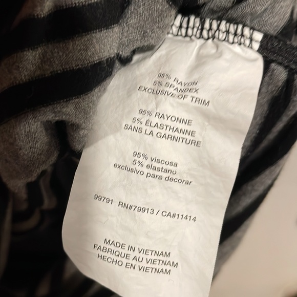 Jessica Simpson Maternity Shirt - Picture 5 of 5